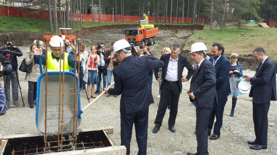 Ministar Ljajic polaze kamen temeljac na Zlatiboru
