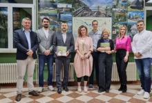 На Златибору и у Бајиној Башти одржане промоције књиге "Златиборе питај Тару"