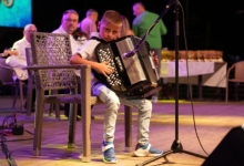 XII Међународни фестивал хармоникаша „Изворске капи – прва хармоника Србије"