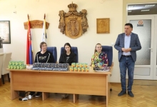 Представници ученичких парламената у посети Скупштини општине Чајетина