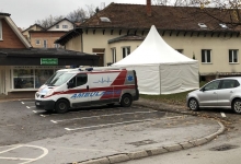 Шатор испред ковид амбуланте