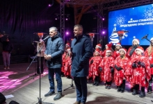 Поделом пакетића и концертом за најмлађе почела „Златиборска божићна бајка“