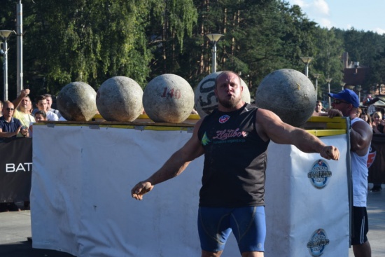 Strongman3