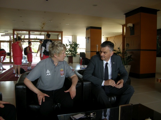 Marina Maljkovic i Milan Stamatovic u razgovoru